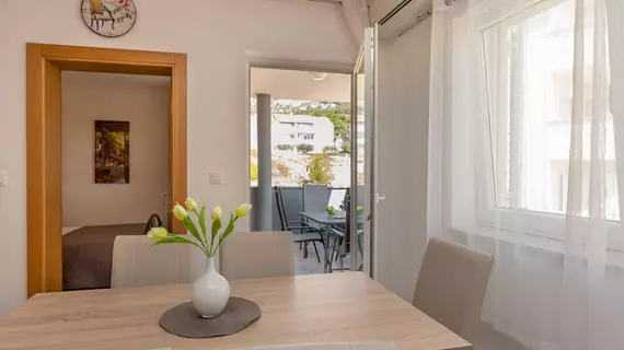 Apartments Mistral | Split-Dalmaçya - Bol