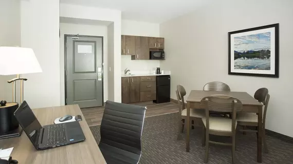 Wingate by Wyndham Calgary Airport | Alberta - Calgary (ve civarı) - Calgary