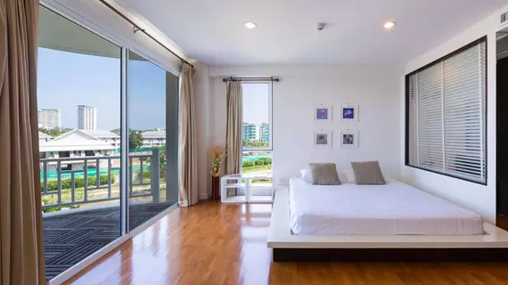 Baan Poolom Beachfront Condominium | Prachuap Khiri Khan (ili) - Hua Hin (ve civarı) - Hua Hin - Khao Takiab