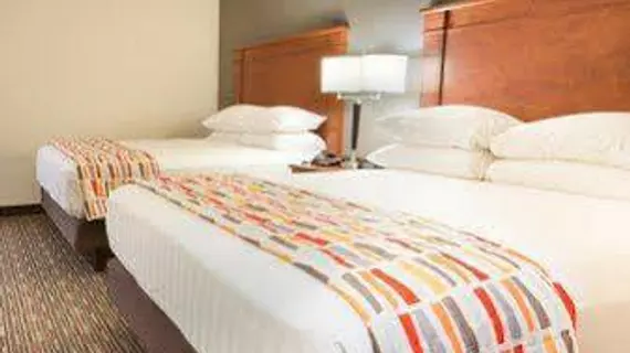 Drury Inn & Suites Creve Coeur | Missouri - St. Louis (ve civarı) - St. Louis