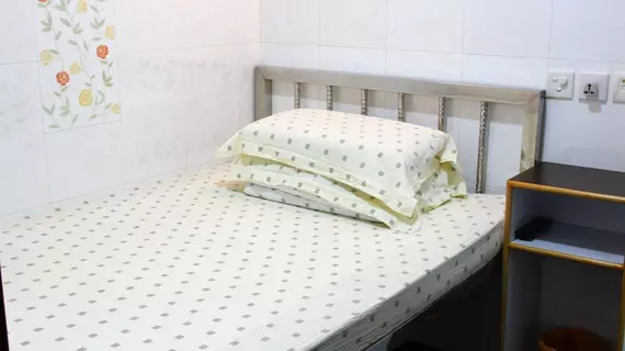 Pay-Less Guesthouse | Hong Kong - Hong Kong City Center - Tsim Sha Tsui