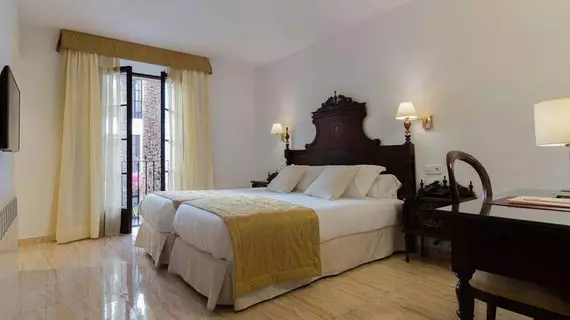 Hotel Born | Balearic Adaları - Mayorka Adası - Palma de Mallorca - Tarihi Şehir Merkezi