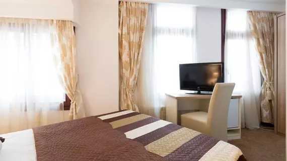 Garni Hotel Villa Family | Belgrad - Banjica - Rakovica