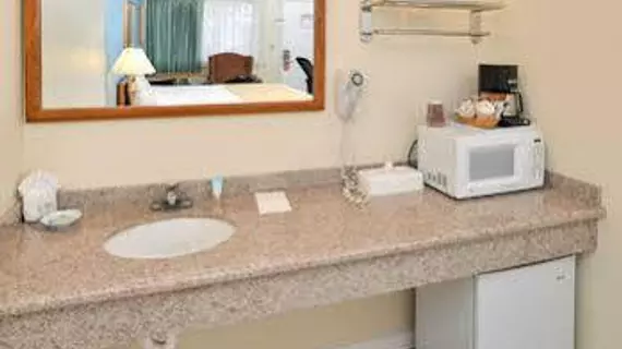 Edgewater Inn and Suites | Kaliforniya - San Luis Obispo (ve civarı) - Pismo Beach