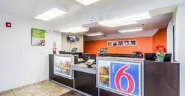 Motel 6 Chicago - Elk Grove | İllinois - Elk Grove Village