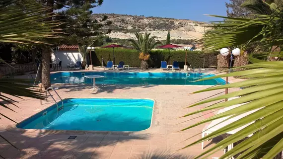 Rantzo Holiday Apartments | Limasol  - Pissouri