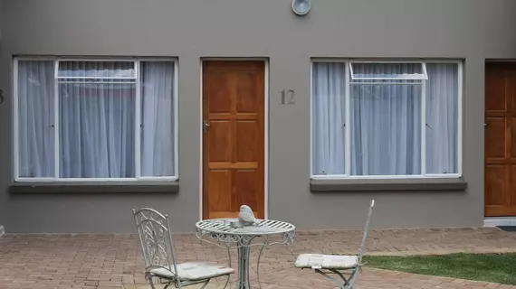 Fin and Feather Guesthouse | Gauteng - City of Tshwane - Johannesburg (ve civarı) - Benoni