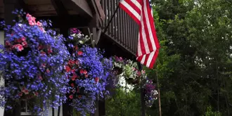 Talkeetna Chalet Bed & Breakfast