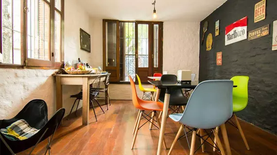 MedioMundo Hostel | Montevideo