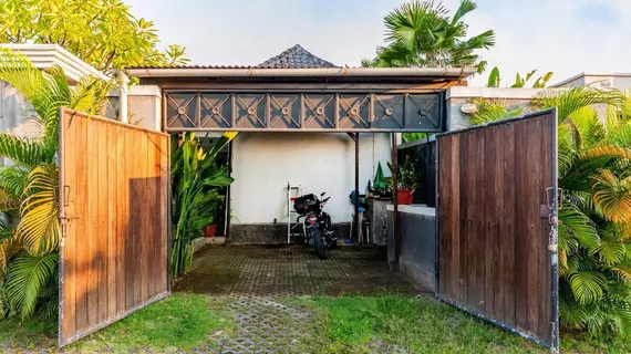 Mermaid Seminyak villa | Bali - Badung - Günbatımı Yolu