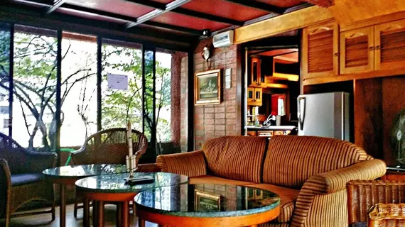 Rainforest Bed & Breakfast Hotel | Kuala Lumpur (ve civarı) - Bukit Ceylon