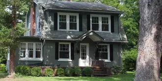 Enchanted Cottage on Glen