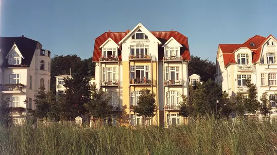 Strandhotel Möwe | Mecklenburg - Batı Pomerania - Heringsdorf - Seebad Bansin