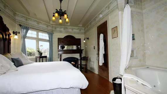 Jabberwock Inn | Kaliforniya - Monterey (ve civarı) - Monterey