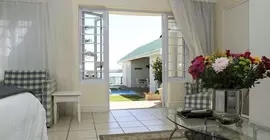 Gordon's Beach Lodge | Western Cape (il) - West Coast DC - Drakenstein - Cape Town (ve civarı) - Cape Town - Gordon's Bay