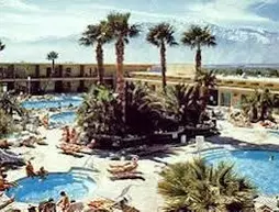 Desert Hot Springs Spa Hotel | Kaliforniya - Imperial County - Palm Springs (ve civarı) - Desert Hot Springs