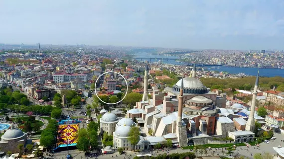 The And Istanbul Special Class |  Istanbul  - Fatih - Sultanahmet