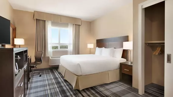 Days Inn and Suites Airdrie | Alberta - Calgary (ve civarı) - Airdrie