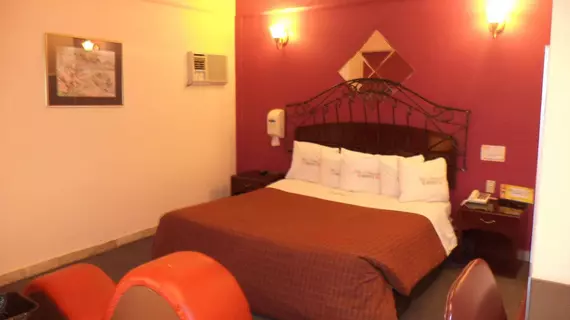 Hotel Villas de Santiago Inn | Kuzey Baja California - Tijuana (ve civarı) - Tijuana