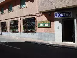 Hostal El Caseron | Kastilya ve Leon - Salamanca (vilayet) - Campo de Salamanca - Santa Marta de Tormes