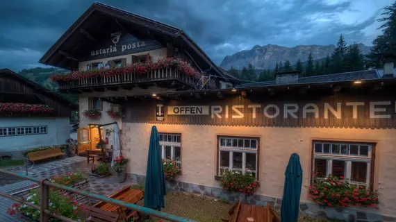 Hotel Ustaria Posta | Trentino-Alto Adige - Güney Tirol (il) - Badia - Pedraces