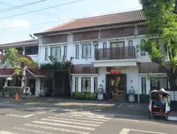 Hotel Mawar Asri | Yogyakarta Özel Bölgesi - Yogyakarta (ve civarı) - Yogyakarta - Kraton - Merkez Yogyakarta