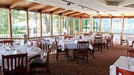 The Stowe Inn and Tavern | Vermont - Stowe (ve civarı) - Stowe