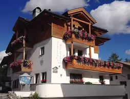 Pension Mirandola | Trentino-Alto Adige - Güney Tirol (il) - Corvara in Badia