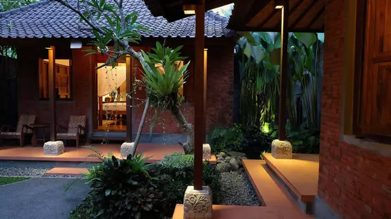 Nurada Cottage | Bali - Ubud - Kedewatan