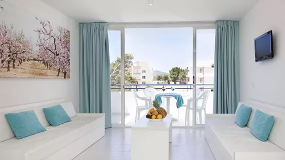 Hotel Apartamentos Marina Playa | Balearic Adaları - İbiza Adası - Sant Antoni de Portmany