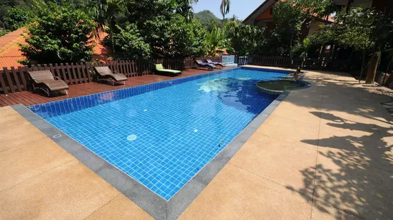 JJ Bungalow and Guest house | Krabi İli - Ko Phi Phi