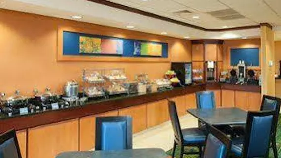 Fairfield Inn & Suites Muskegon Norton Shores | Michigan - Muskegon (ve civarı) - Norton Shores