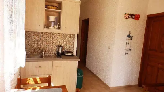 Ilias Apartments | Girit Adası - Hanya (bölge) - Platanias