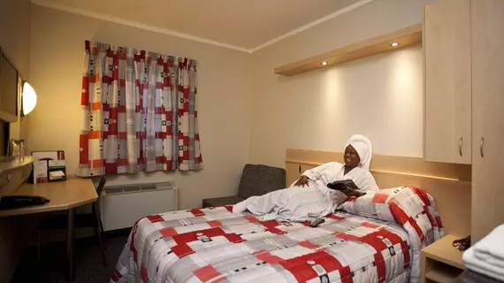 Road Lodge Carnival City | Gauteng - City of Tshwane - Johannesburg (ve civarı) - Benoni