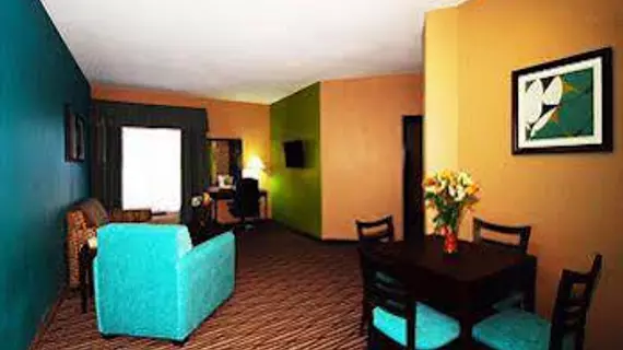 Quality Suites Sulphur | Louisiana - Lake Charles (ve civarı) - Sulphur