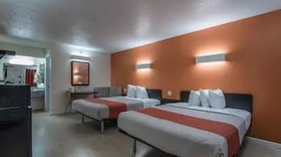 Motel 6 Albany Airport | New York - Albany (ve civarı) - Albany