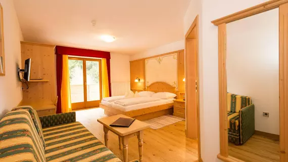 Hotel Weiher | Trentino-Alto Adige - Güney Tirol (il) - Pfalzen