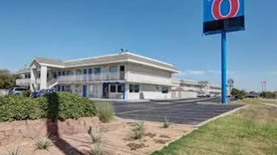 Motel 6 Dallas - Euless | Teksas - Dallas (ve civarı) - Euless