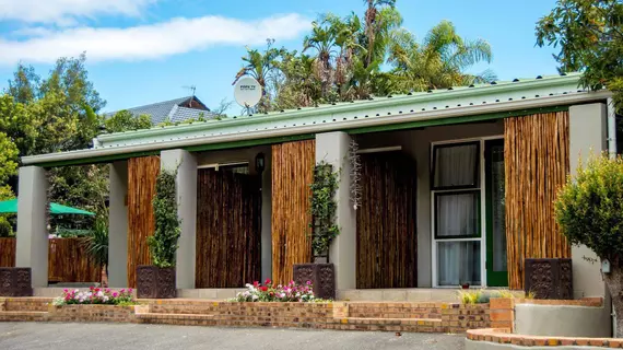 Vierlanden Garden Cottages | Western Cape (il) - West Coast DC - Drakenstein - Cape Town (ve civarı) - Cape Town - Durbanville