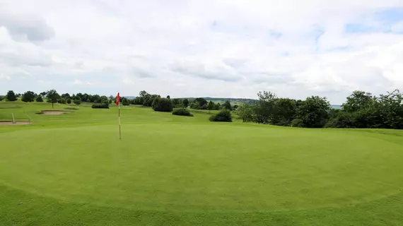 Hotel Golfpark Schlossgut Sickendorf | Hessen - Vogelsbergkreis - Lauterbach