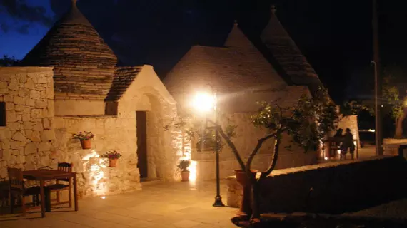 Trulli Resort Monte Pasubio | Puglia - Bari (il) - Alberobello - Alberobello’nun Trulli Evleri