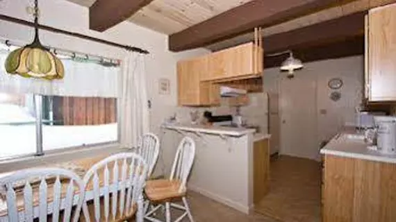 479 Capri Dr | Kaliforniya - Lake Tahoe (ve civarı) - South Lake Tahoe