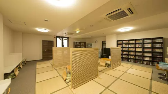 Capsule Hotel The Inn | Şiba (idari bölge) - Chiba - Chiba Şehir Merkezi