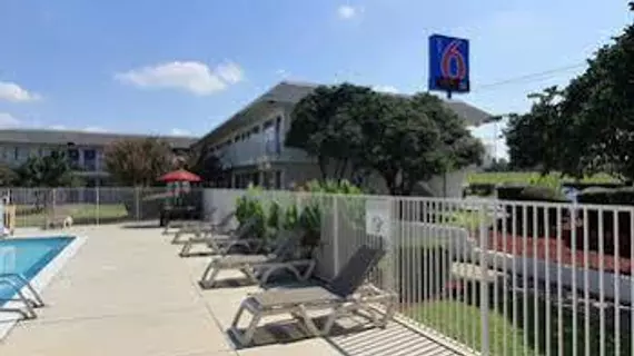 Motel 6 Austin North | Teksas - Austin (ve civarı) - Austin