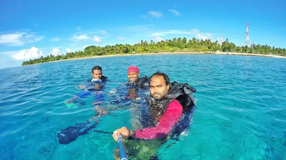 Simry Beachside | Maldivler - Kaafu Atoll - Hulhumalé Adası