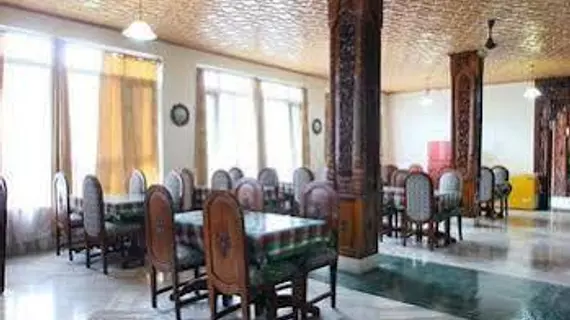 Hotel Duke | Cammu ve Keşmir - Srinagar (ve civarı) - Srinagar - Dal Gölü