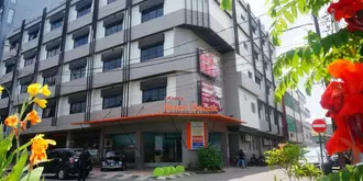 Losari Beach Hotel Makassar