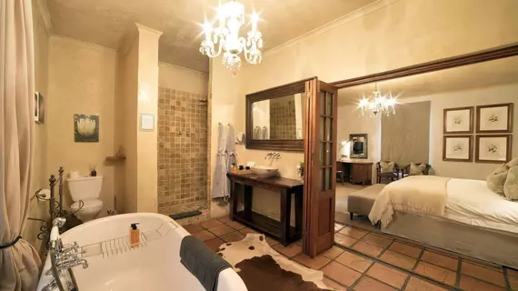 Avondrood Guest House | Western Cape (il) - West Coast DC - Drakenstein - Cape Town (ve civarı) - Franschhoek