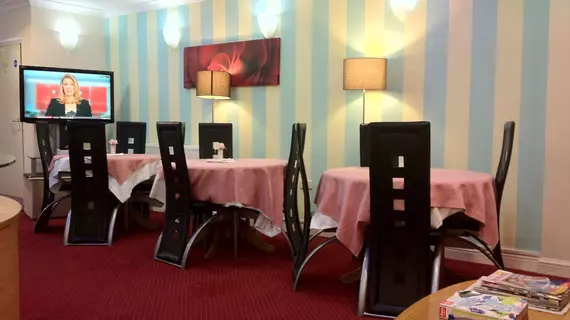 City View Hotel - Roman Road Market | Londra (ve civarı) - Tower Hamlets - Bow