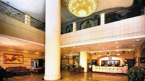 Zhongshan Hotel Dalian | Liaoning - Dalian - Dalian Kent Merkezi